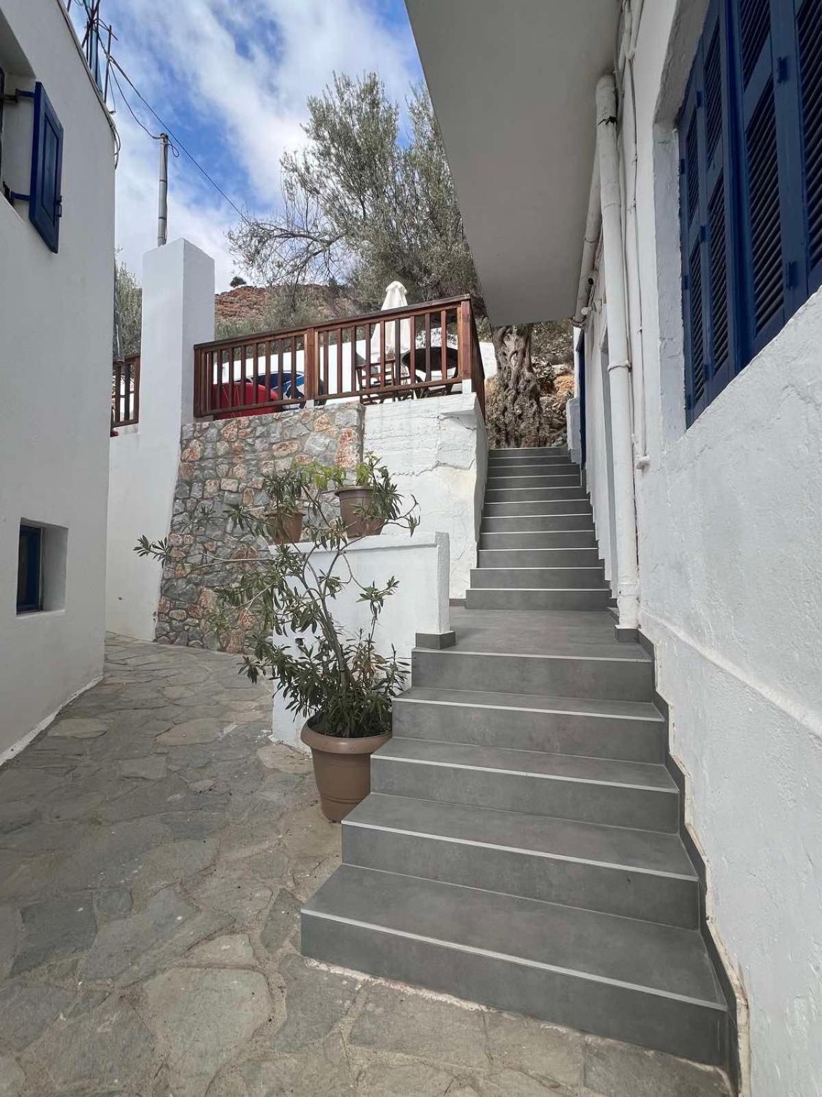 Scirocco Rooms Loutro Zewnętrze zdjęcie